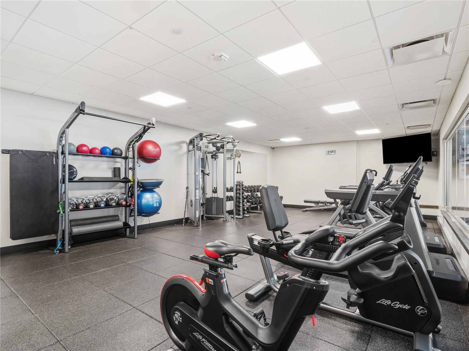 535 S Park AVENUE 214