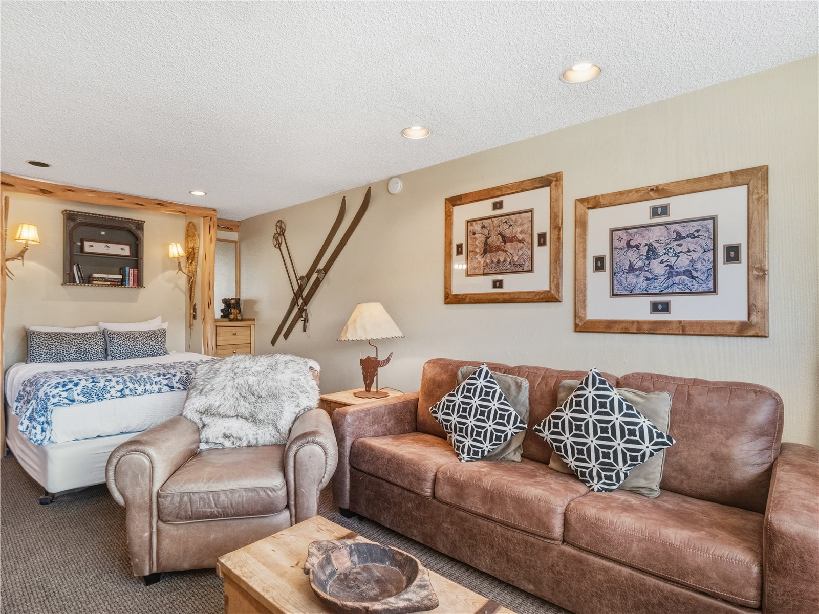 535 S Park AVENUE 214