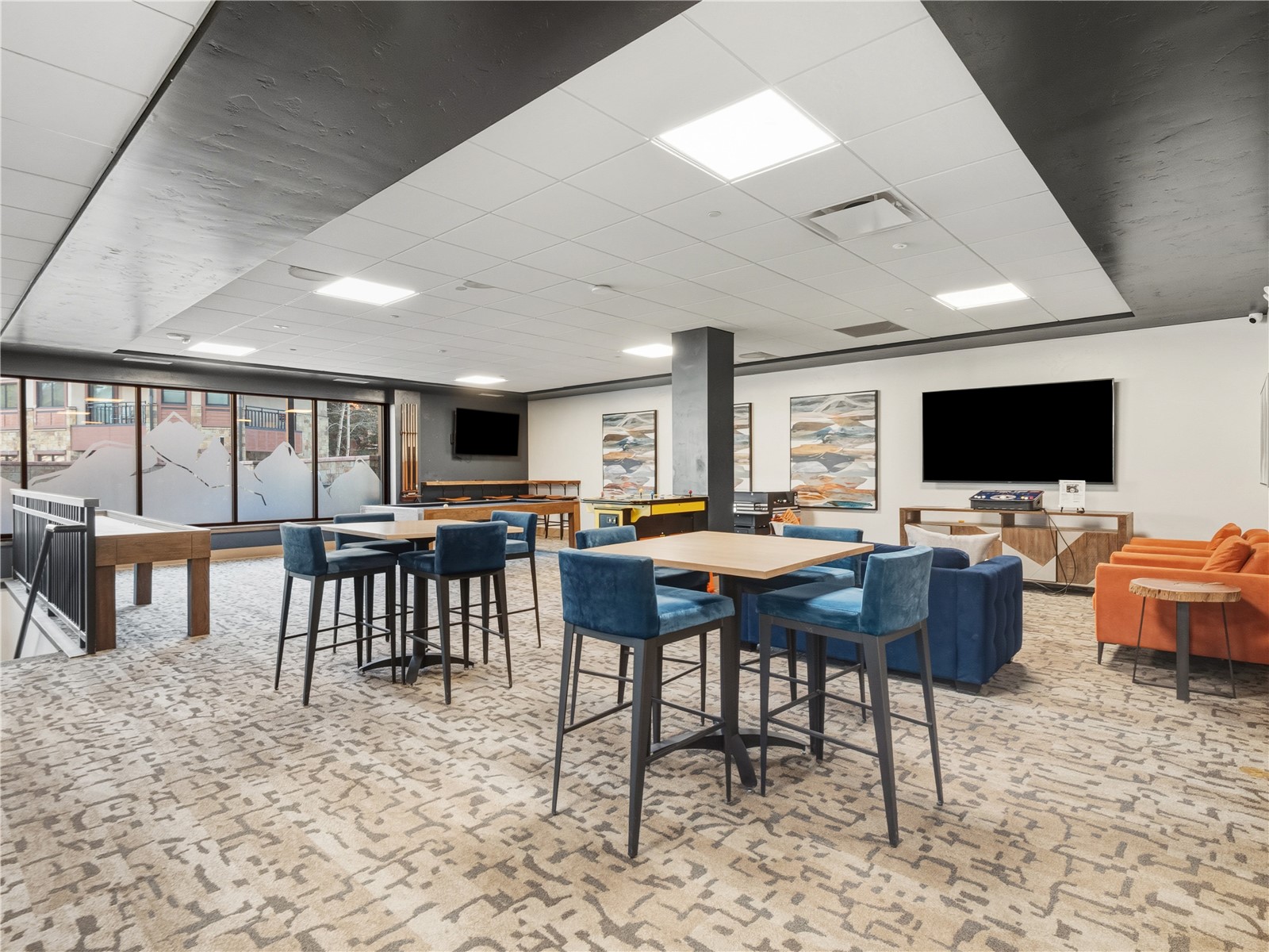 535 S Park AVENUE 214