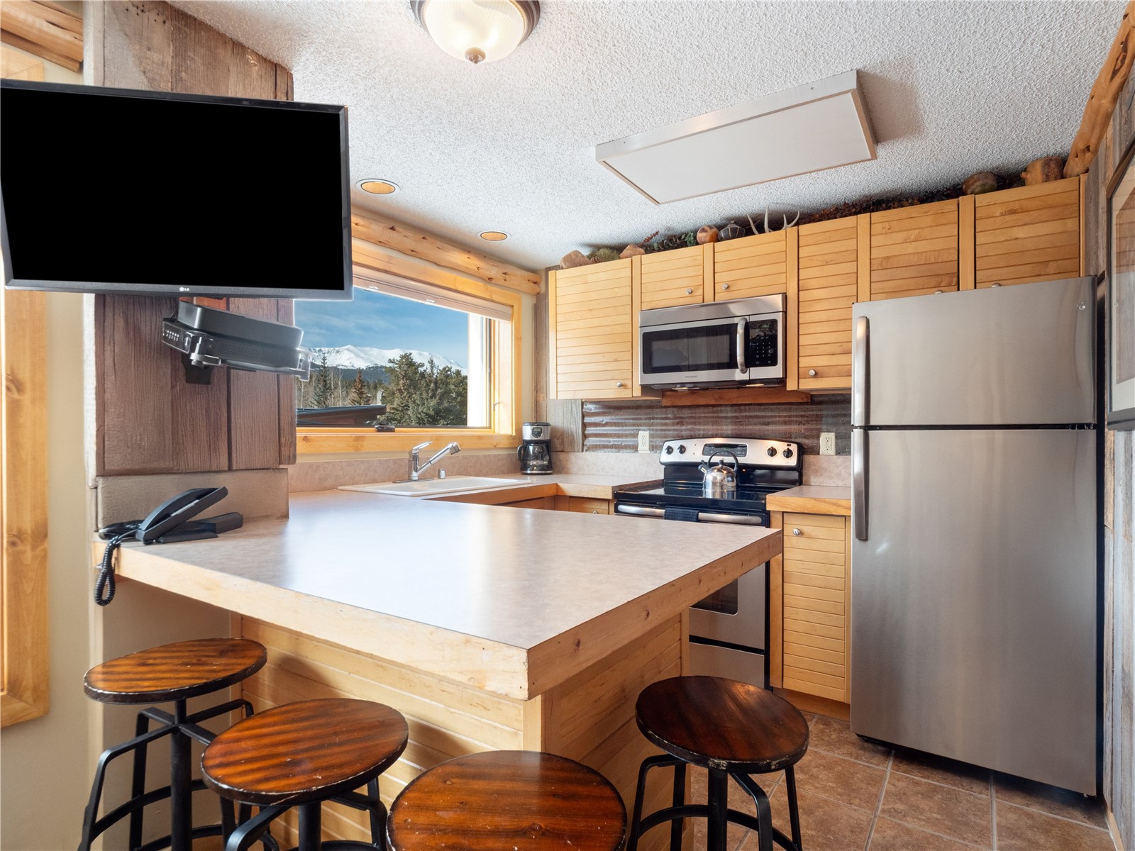 535 S Park AVENUE 214