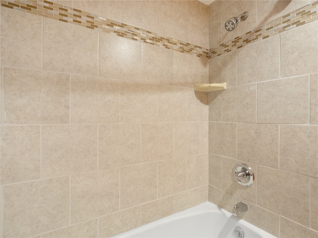 535 S Park AVENUE 214