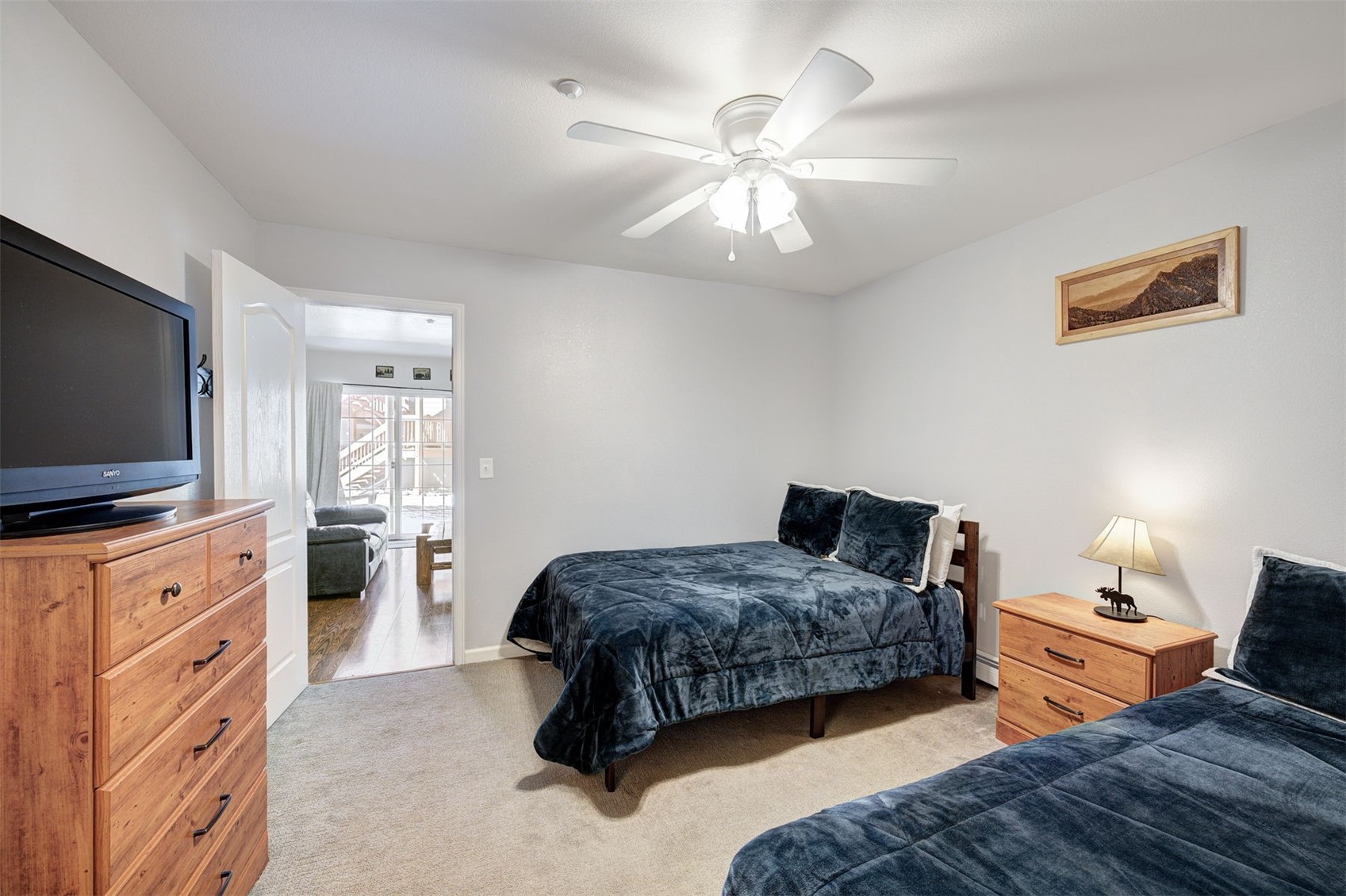 233 Pelican CIRCLE 1509