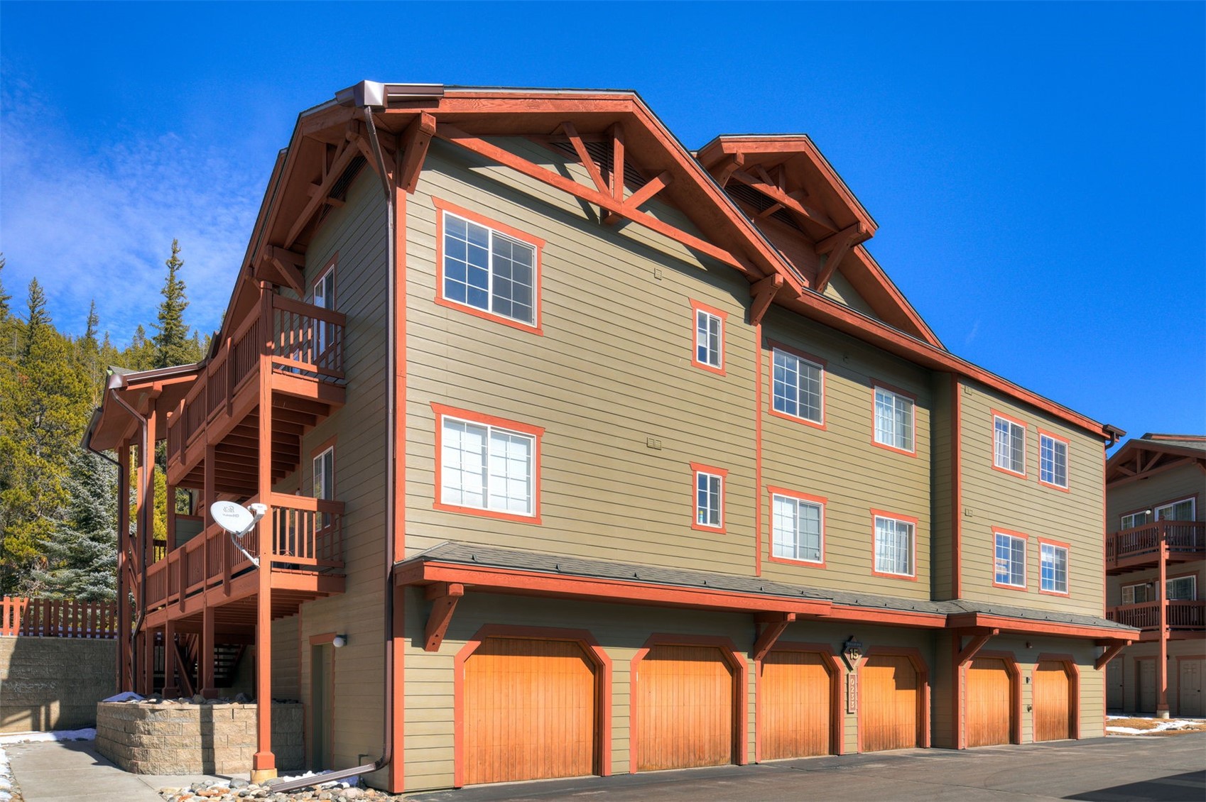 233 Pelican CIRCLE 1509