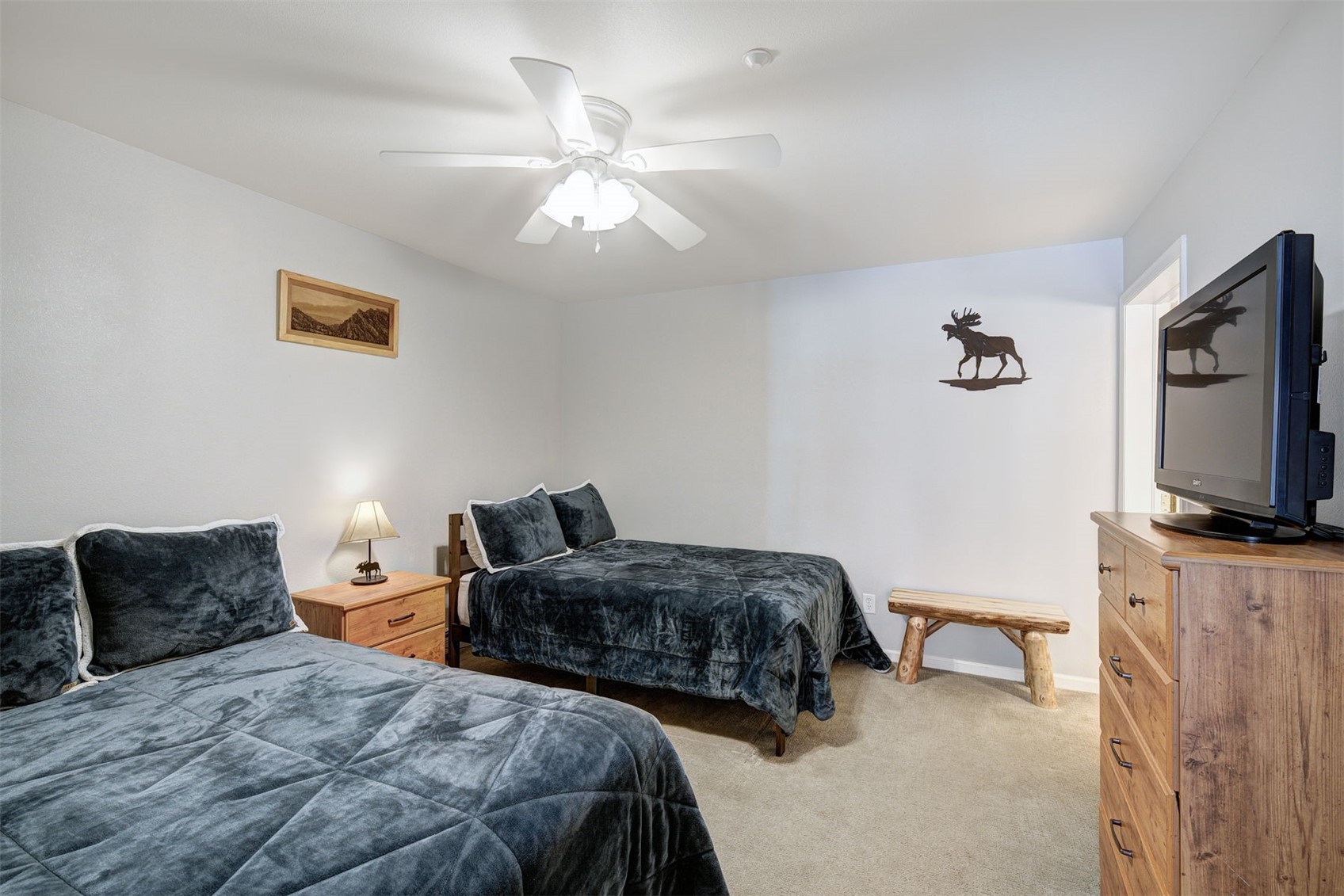 233 Pelican CIRCLE 1509