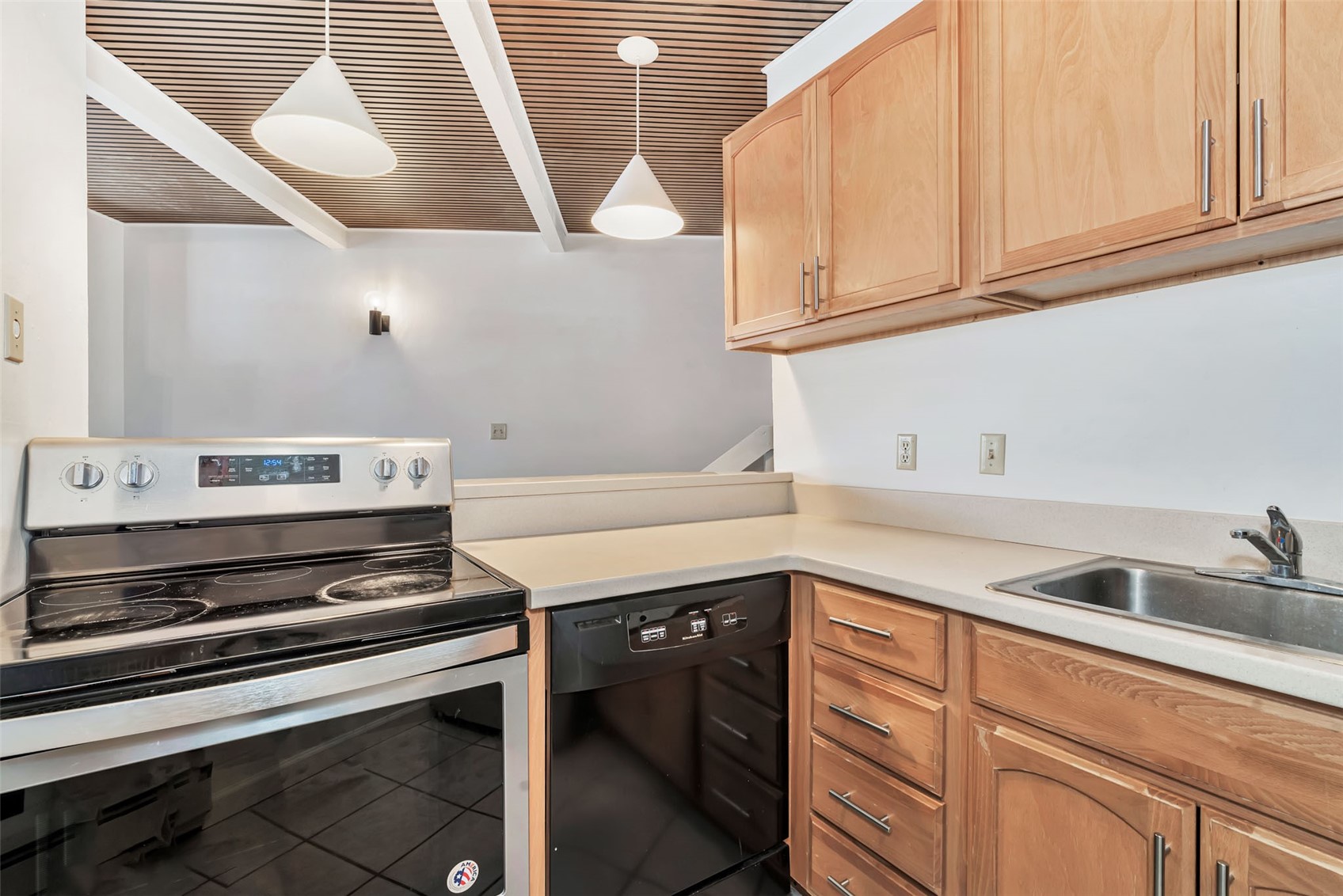 1920 Ski Time Square DRIVE 311