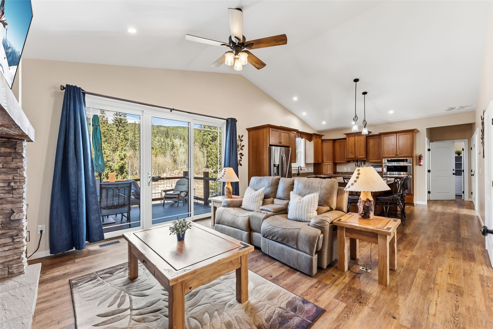 1227 Edgewood ROAD