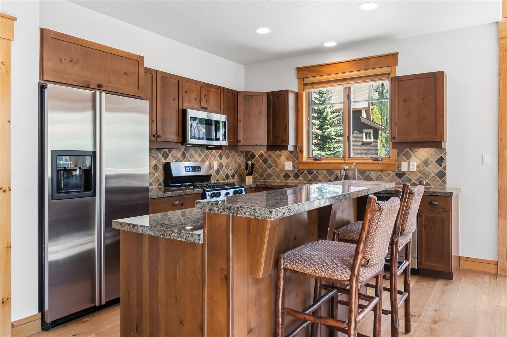 189 Tip Top TRAIL 6562