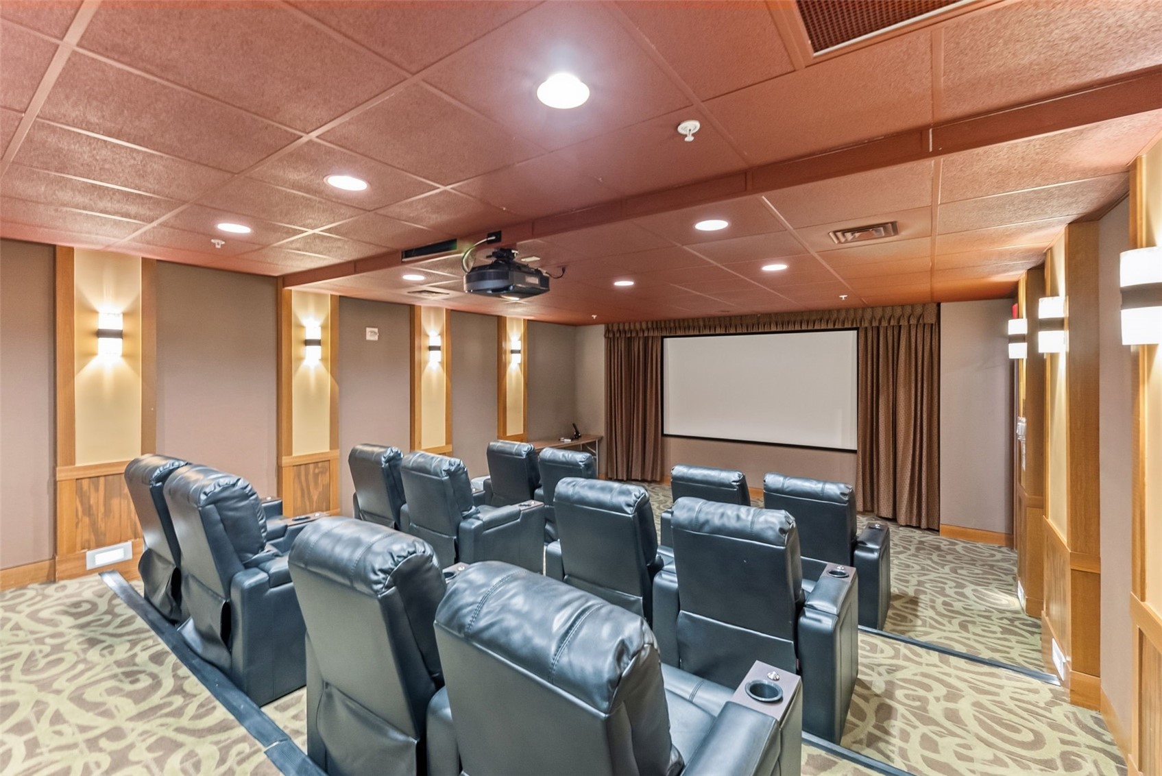 680 S Main STREET 26