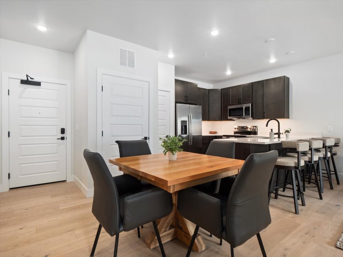 125 W Keystone ROAD 303