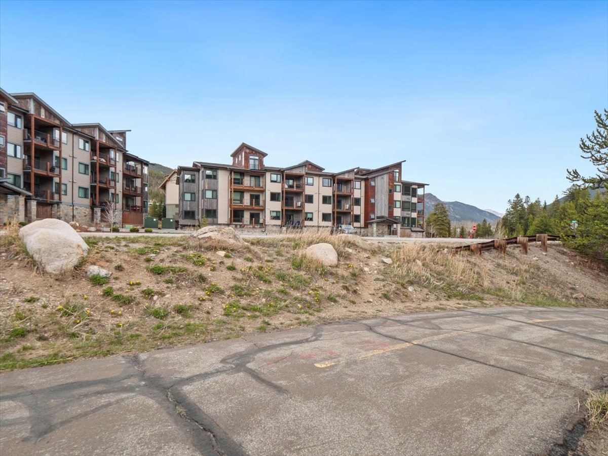 125 W Keystone ROAD 303