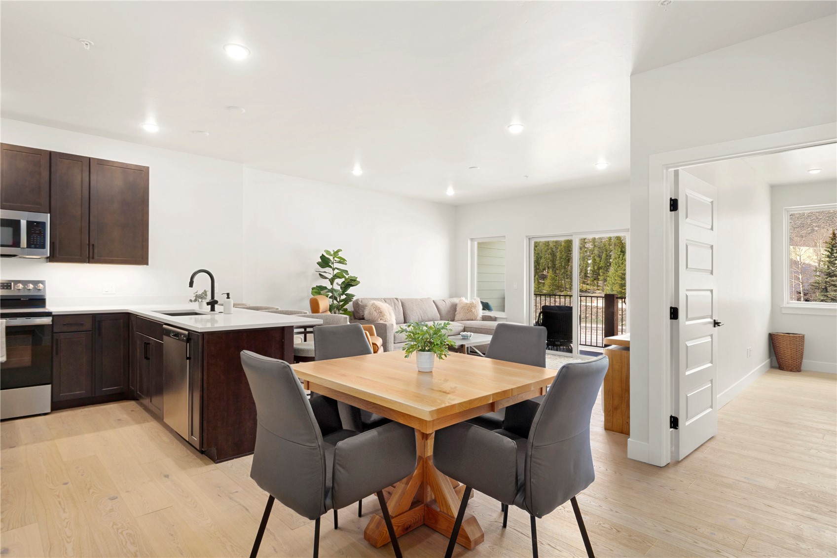 125 W Keystone ROAD 303