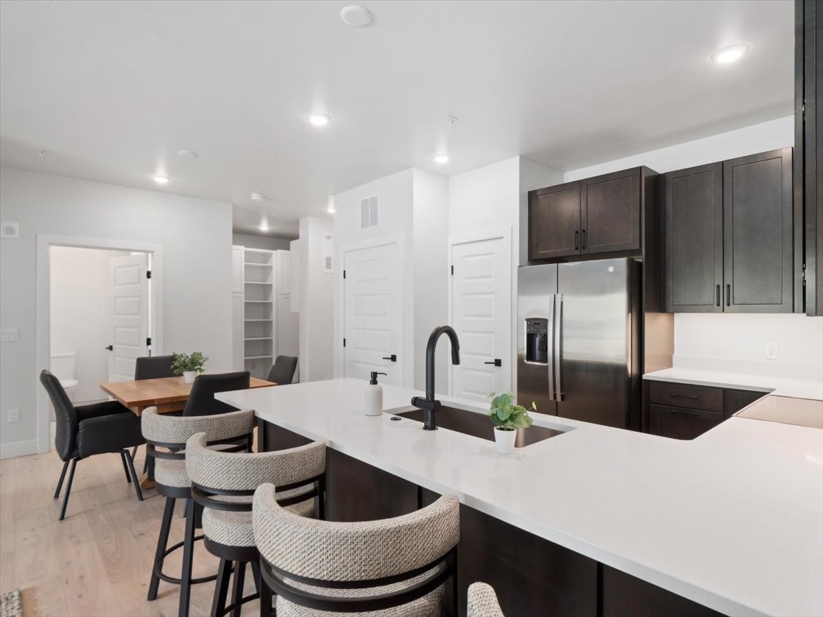 125 W Keystone ROAD 303