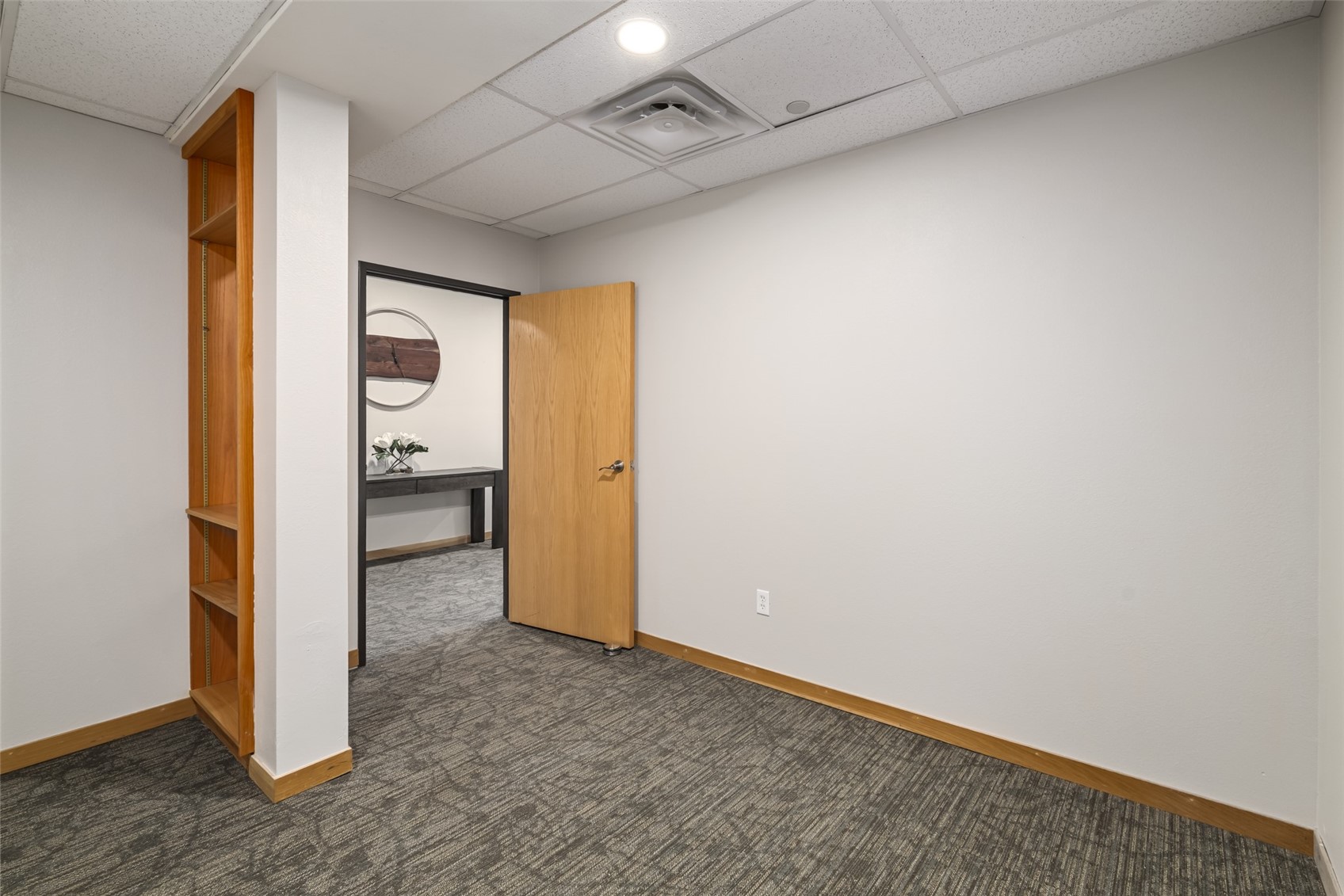345 Lincoln AVENUE 203
