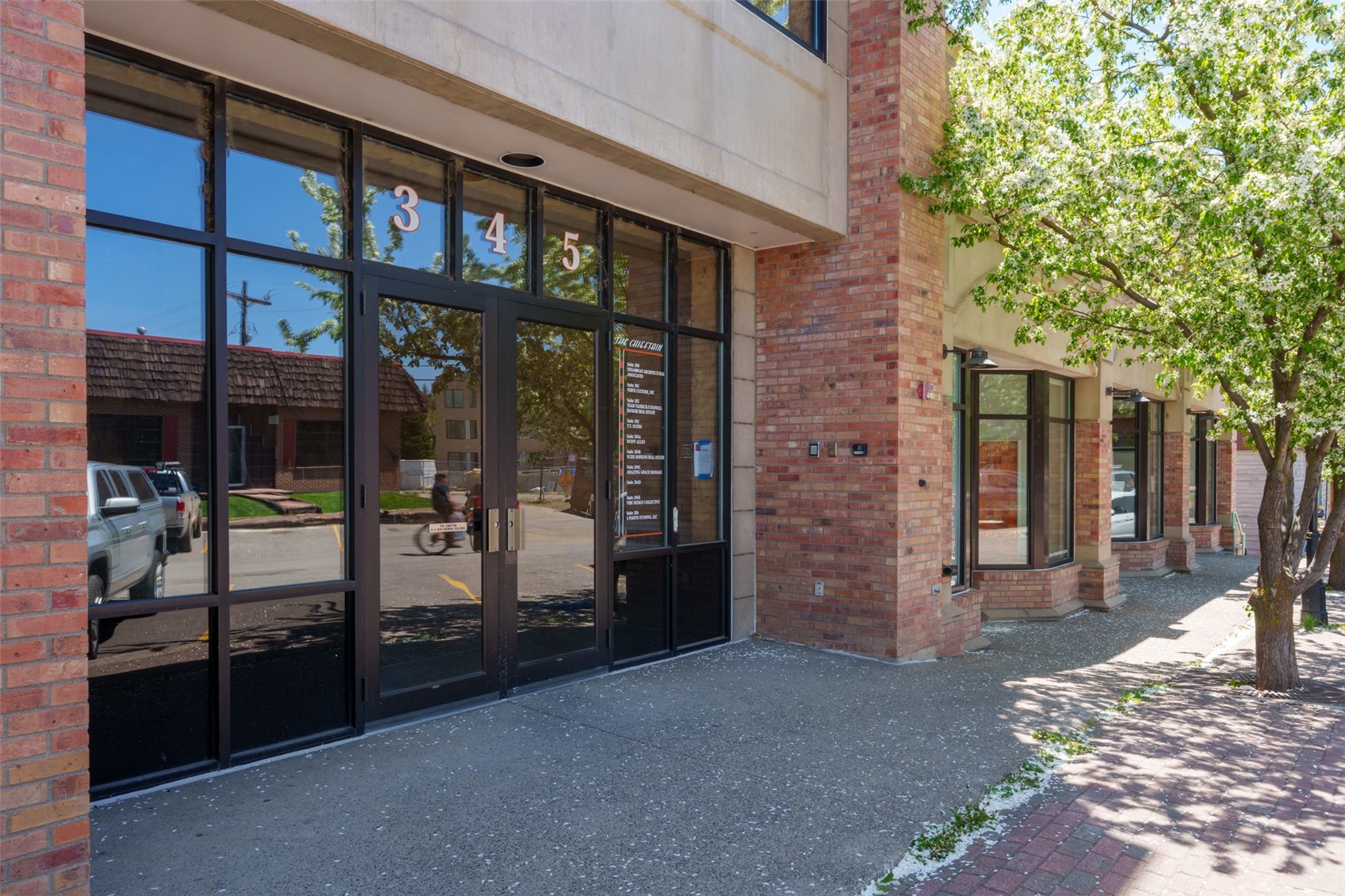 345 Lincoln AVENUE 203