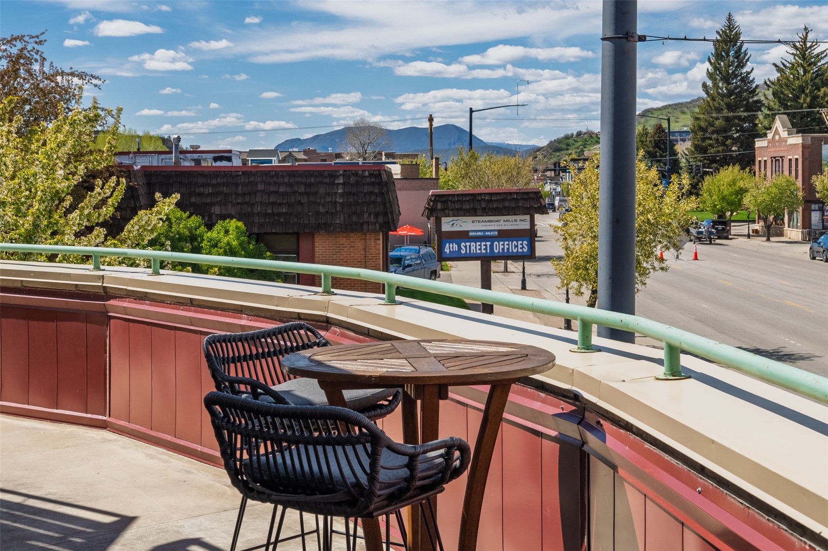 345 Lincoln AVENUE 203