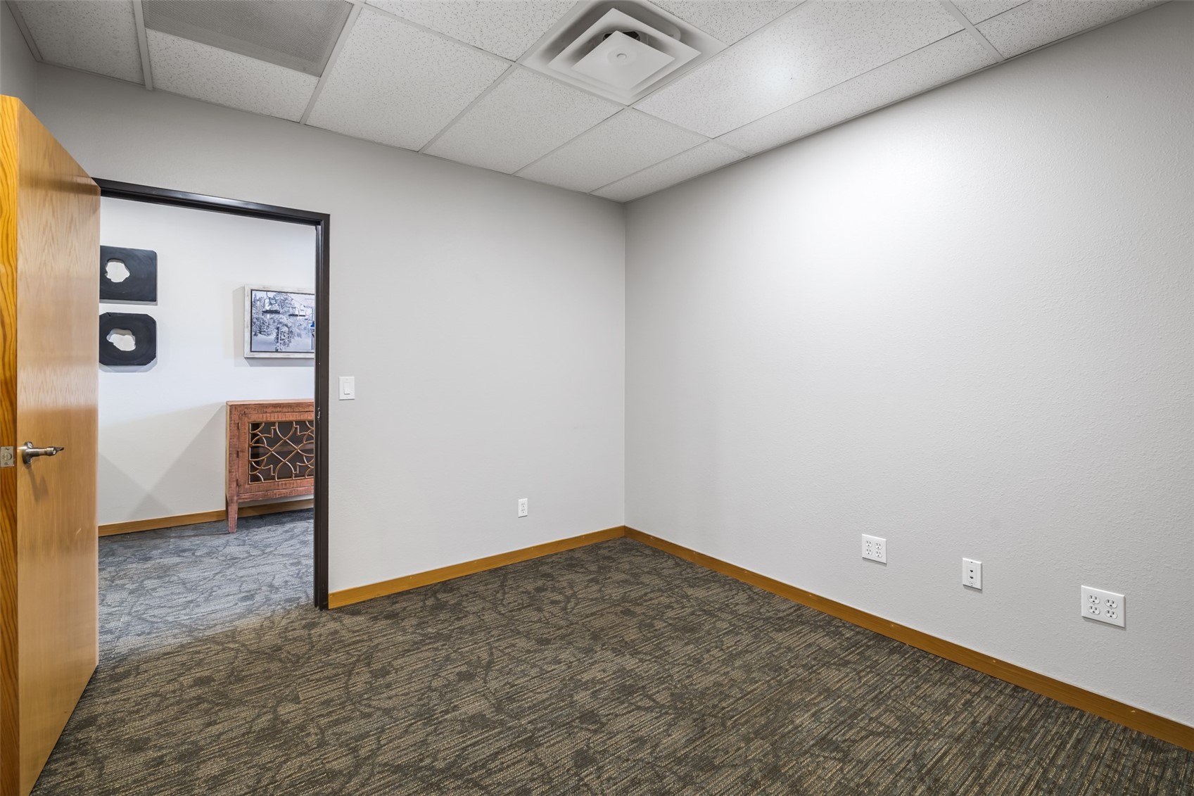 345 Lincoln AVENUE 203