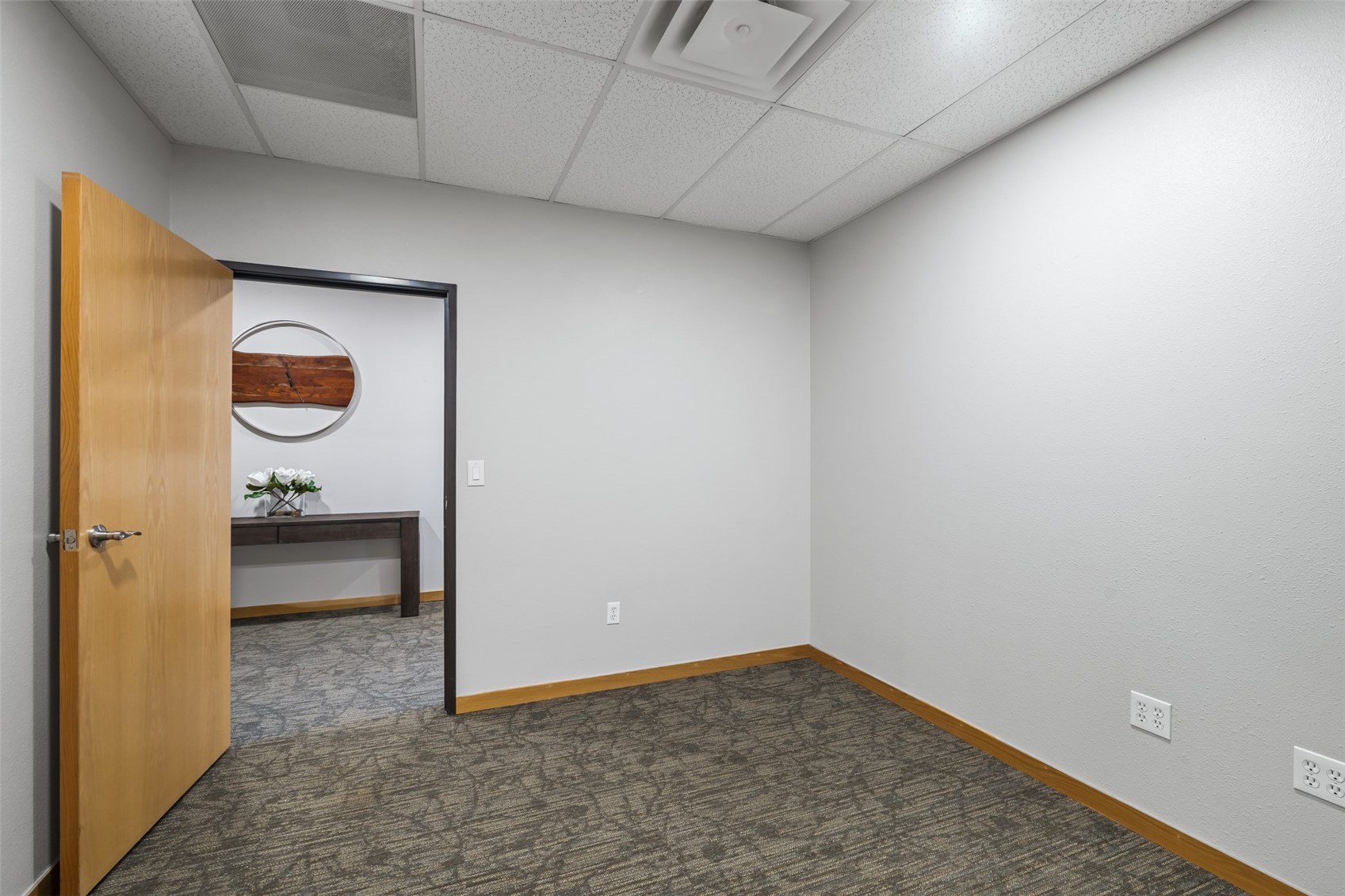 345 Lincoln AVENUE 203