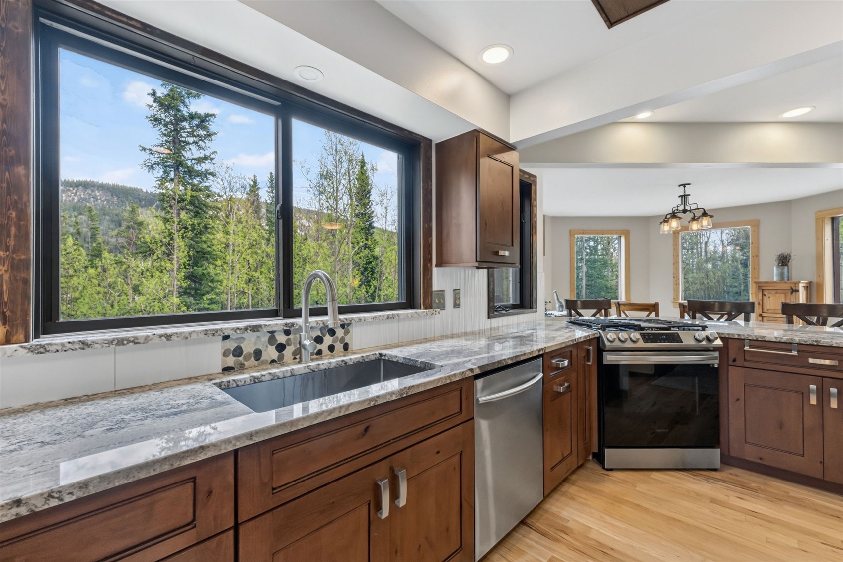366 Quartzville ROAD
