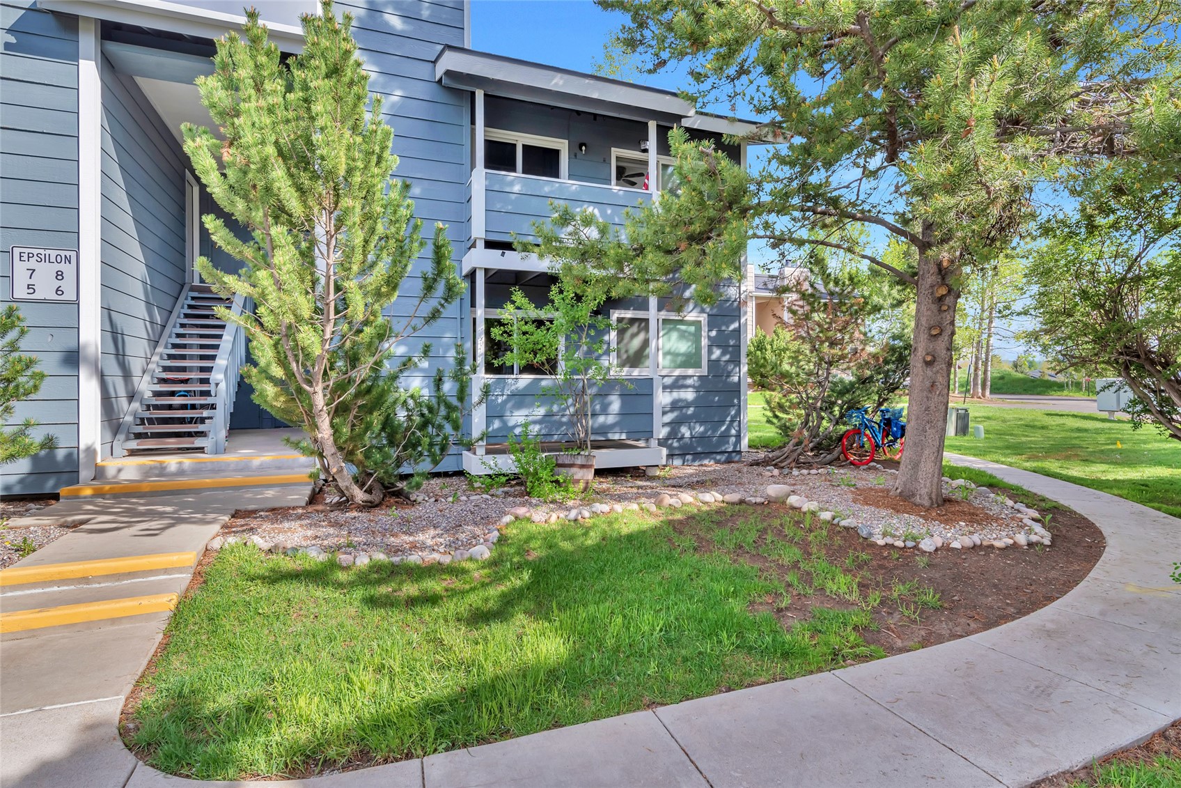 1300 Athens Plaza 8
