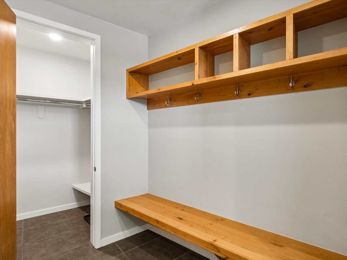 25 Wildernest COURT