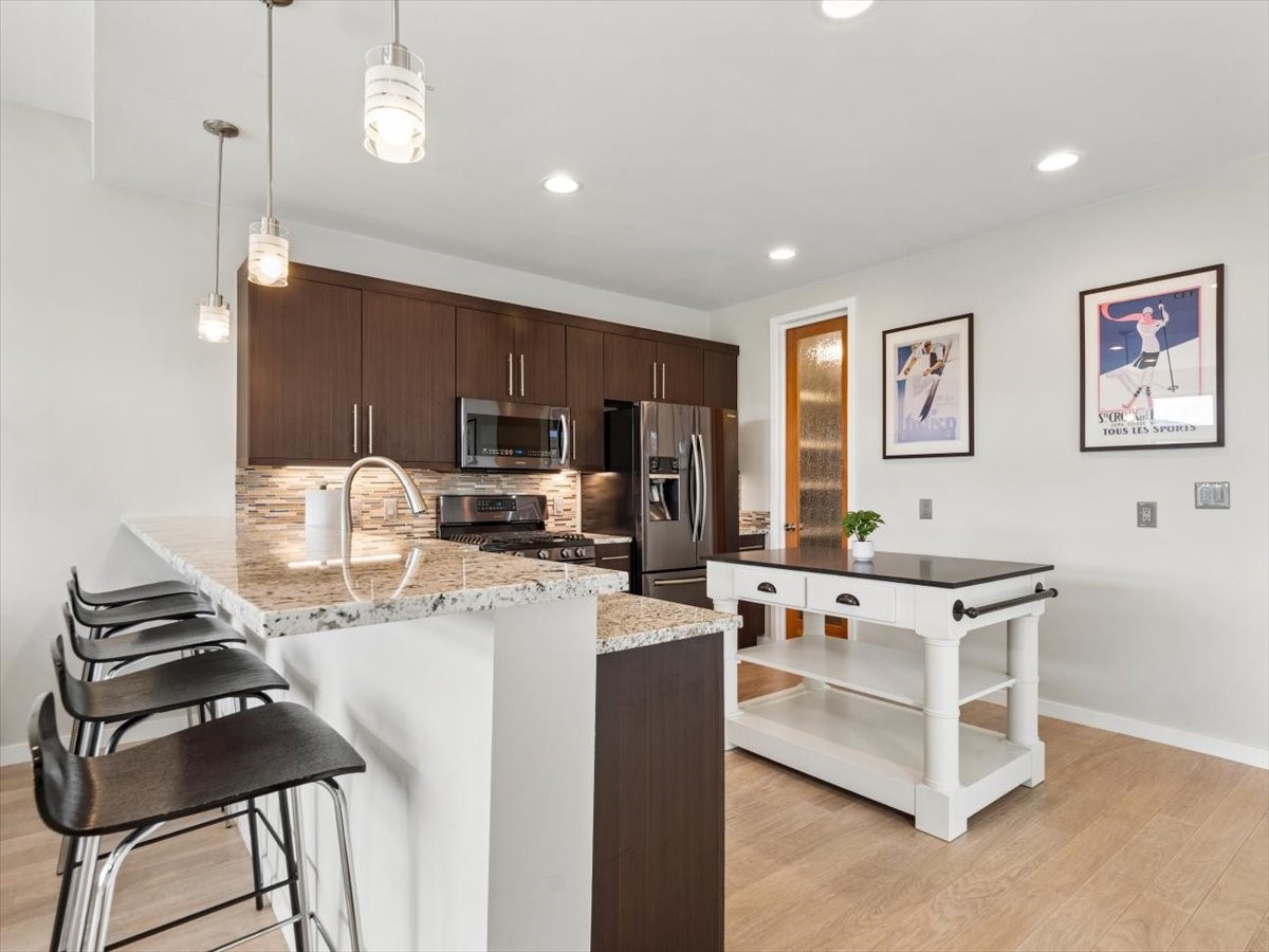 25 Wildernest COURT