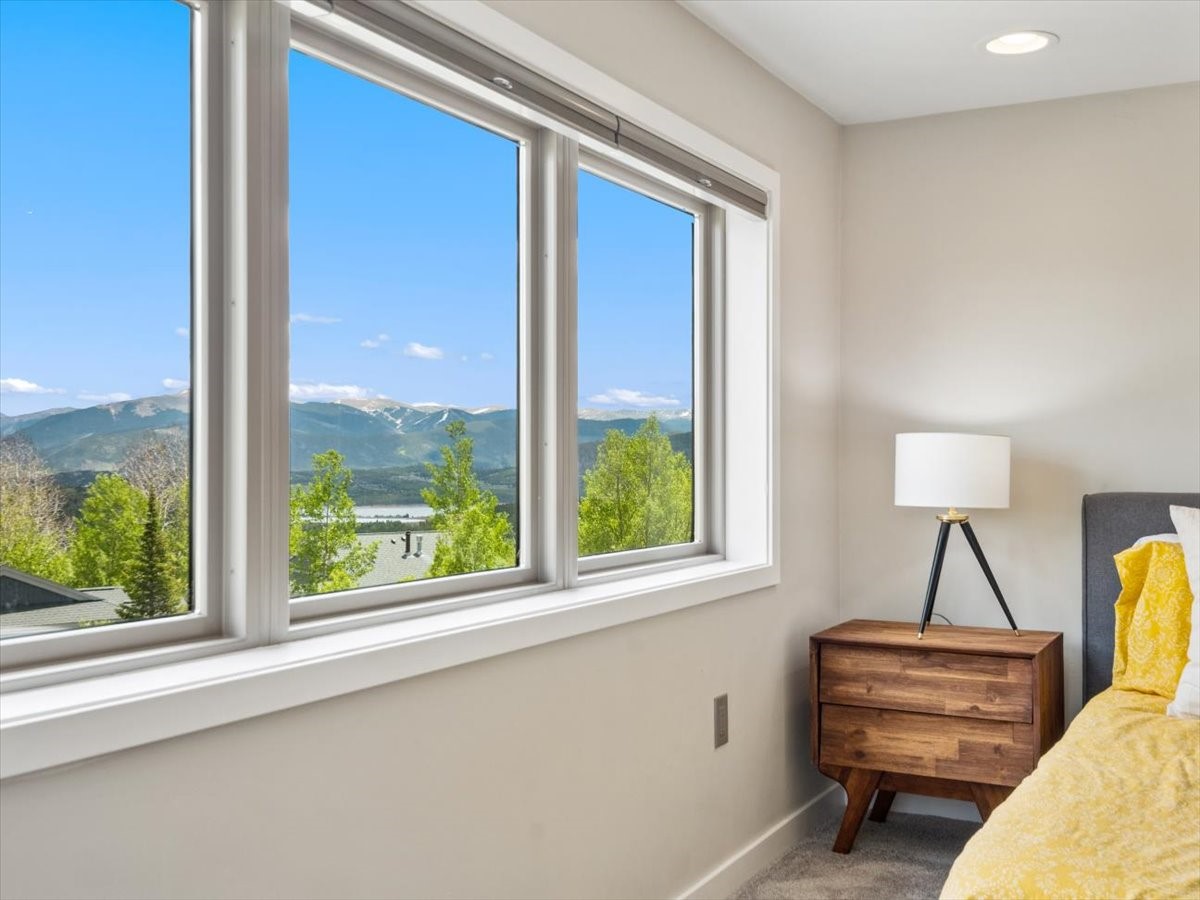 25 Wildernest COURT