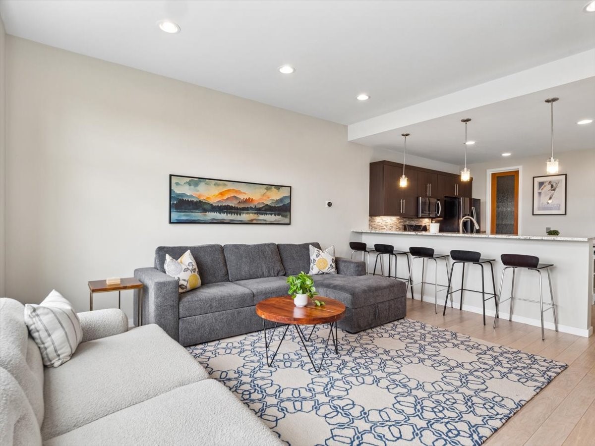 25 Wildernest COURT