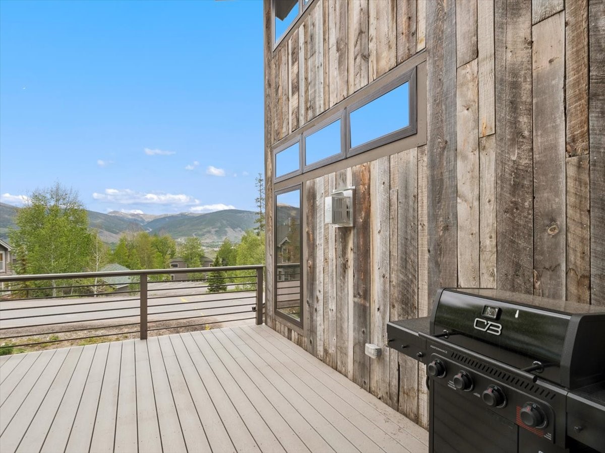 25 Wildernest COURT