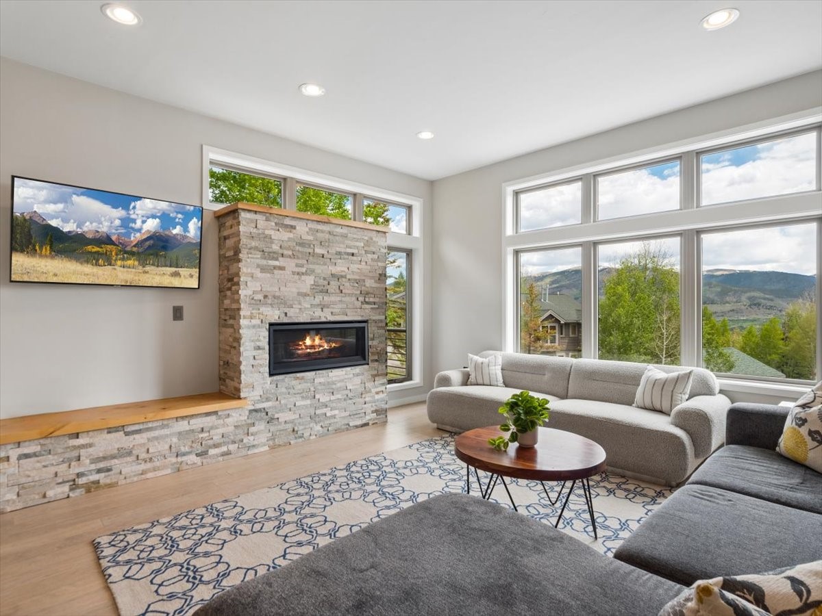 25 Wildernest COURT