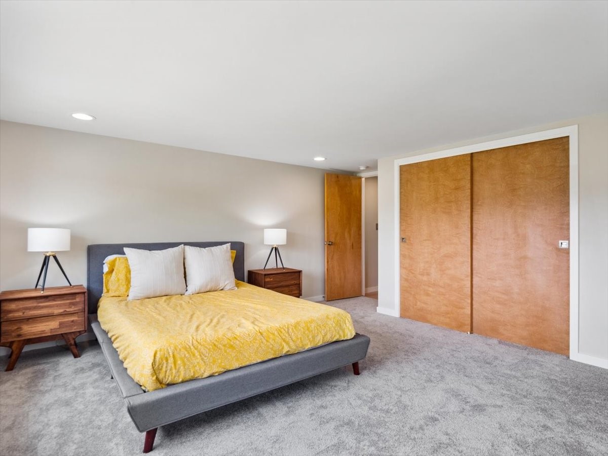 25 Wildernest COURT
