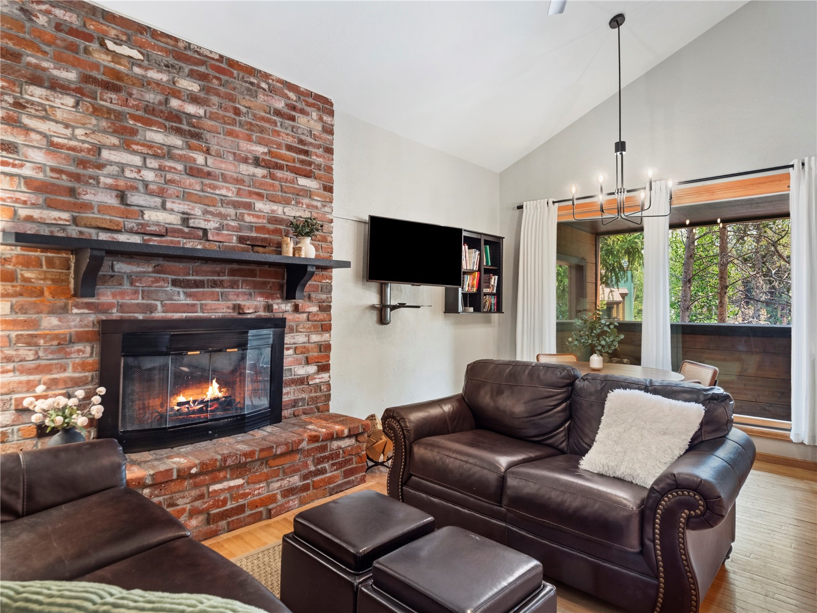 800 Columbine ROAD 11