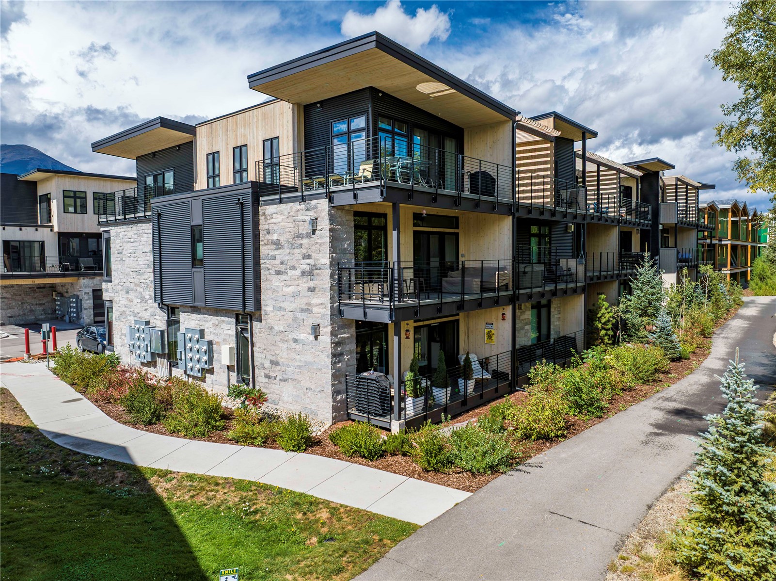 740 Blue River PARKWAY C26