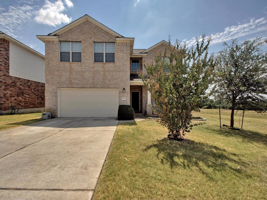 15104 Fernhill DR