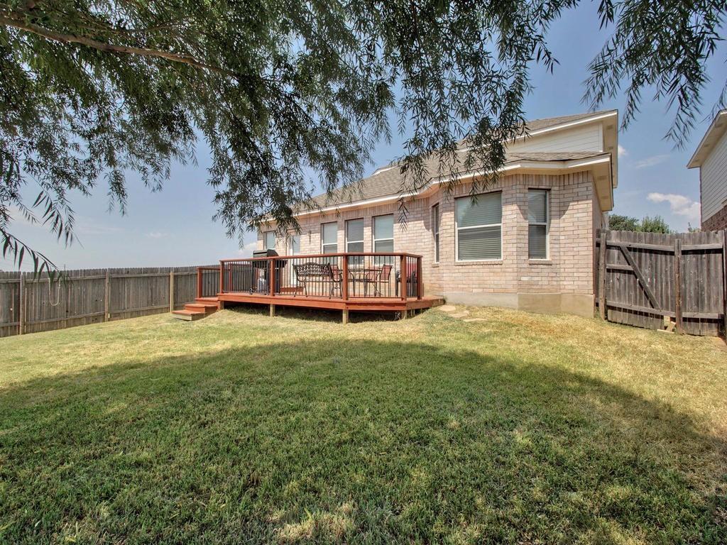 15104 Fernhill DR