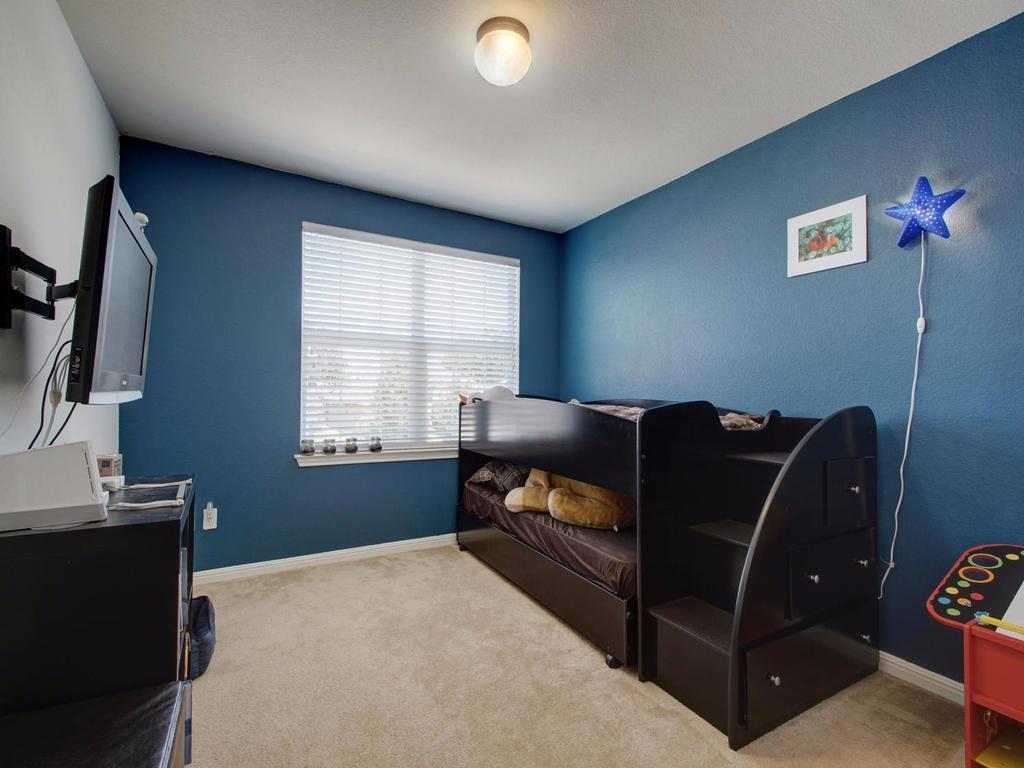 15104 Fernhill DR