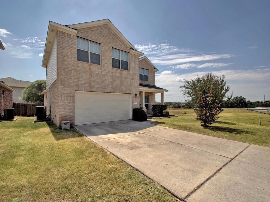 15104 Fernhill DR