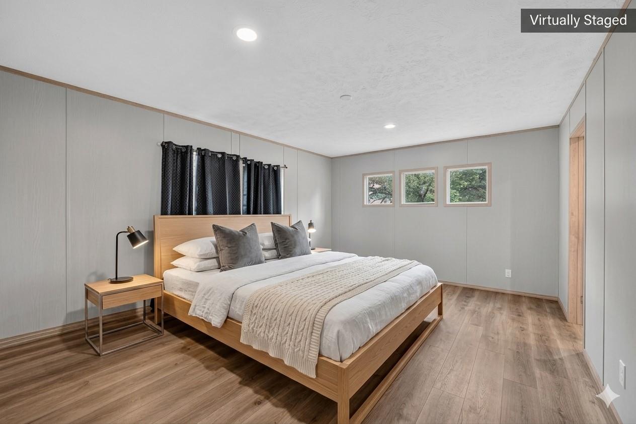 908 Yegua DR