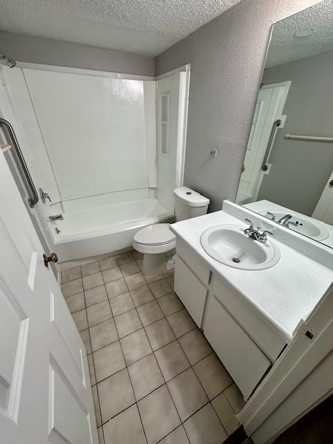 2401 NW Leon ST # 110