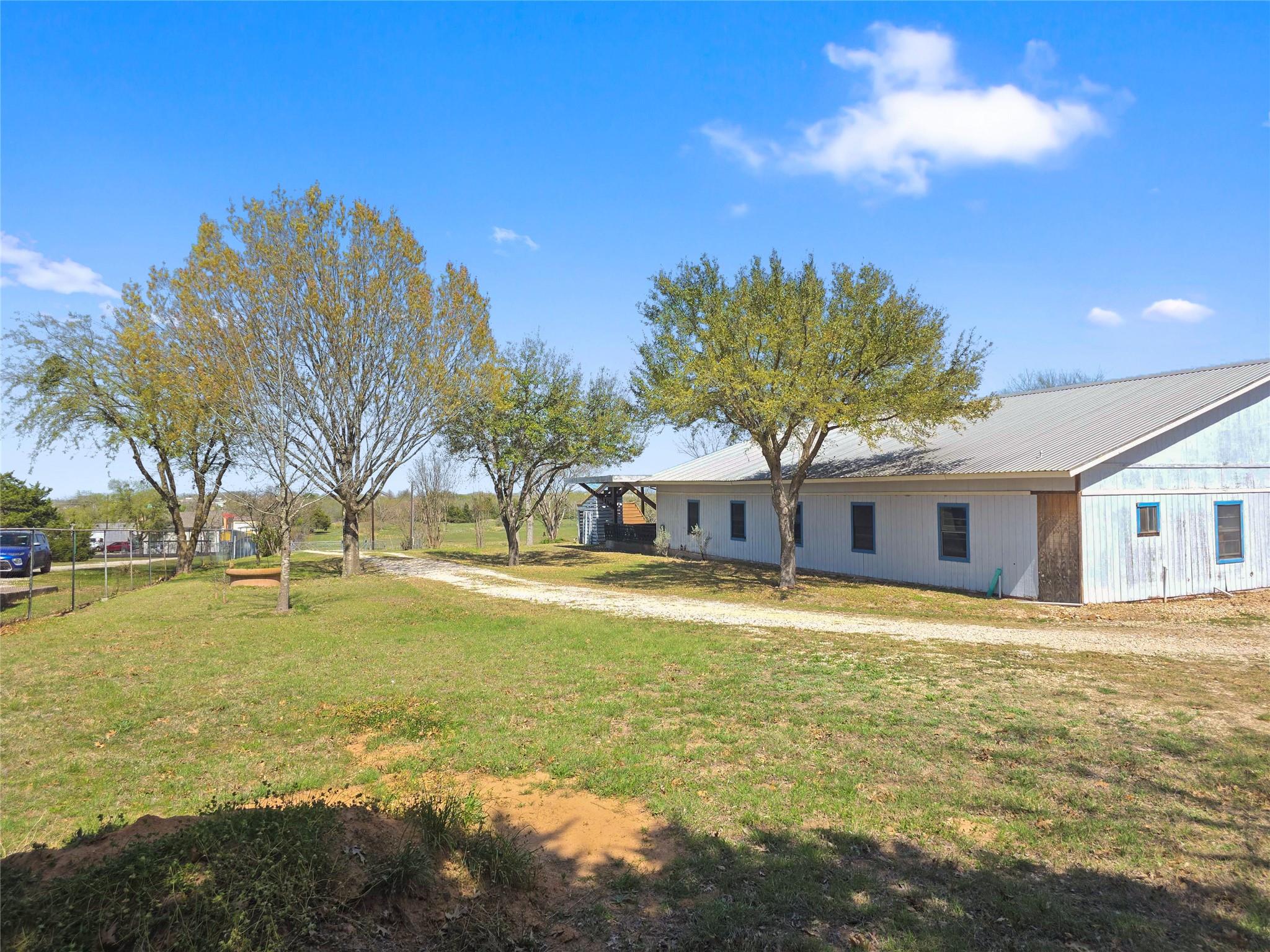8819 Saddle CIR