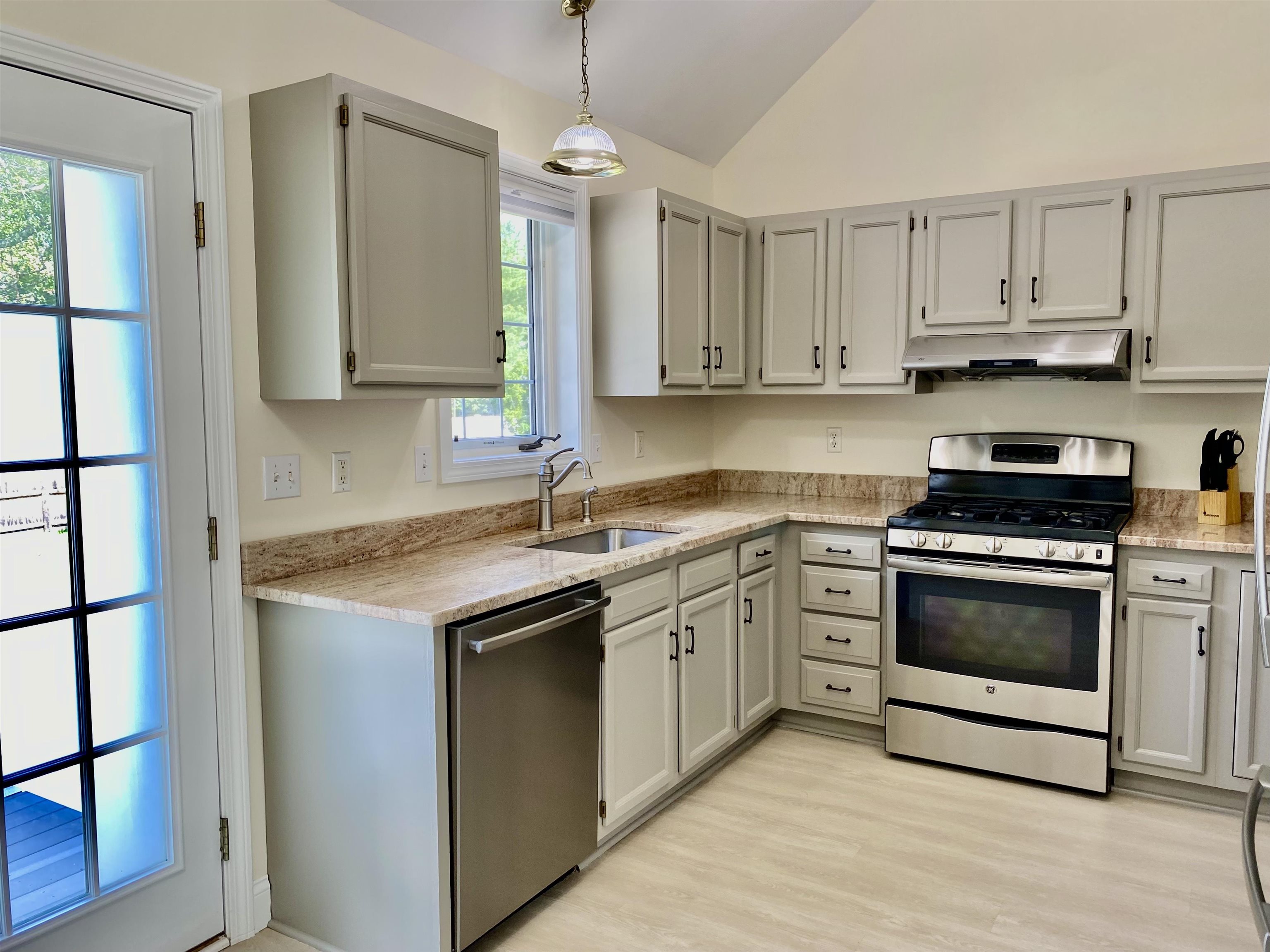 109 Railroad Avenue