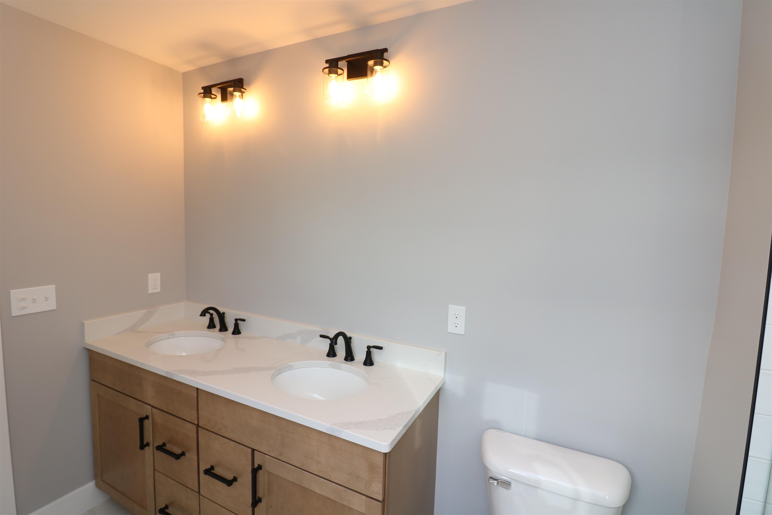 1 Stone Creek Drive Unit: M