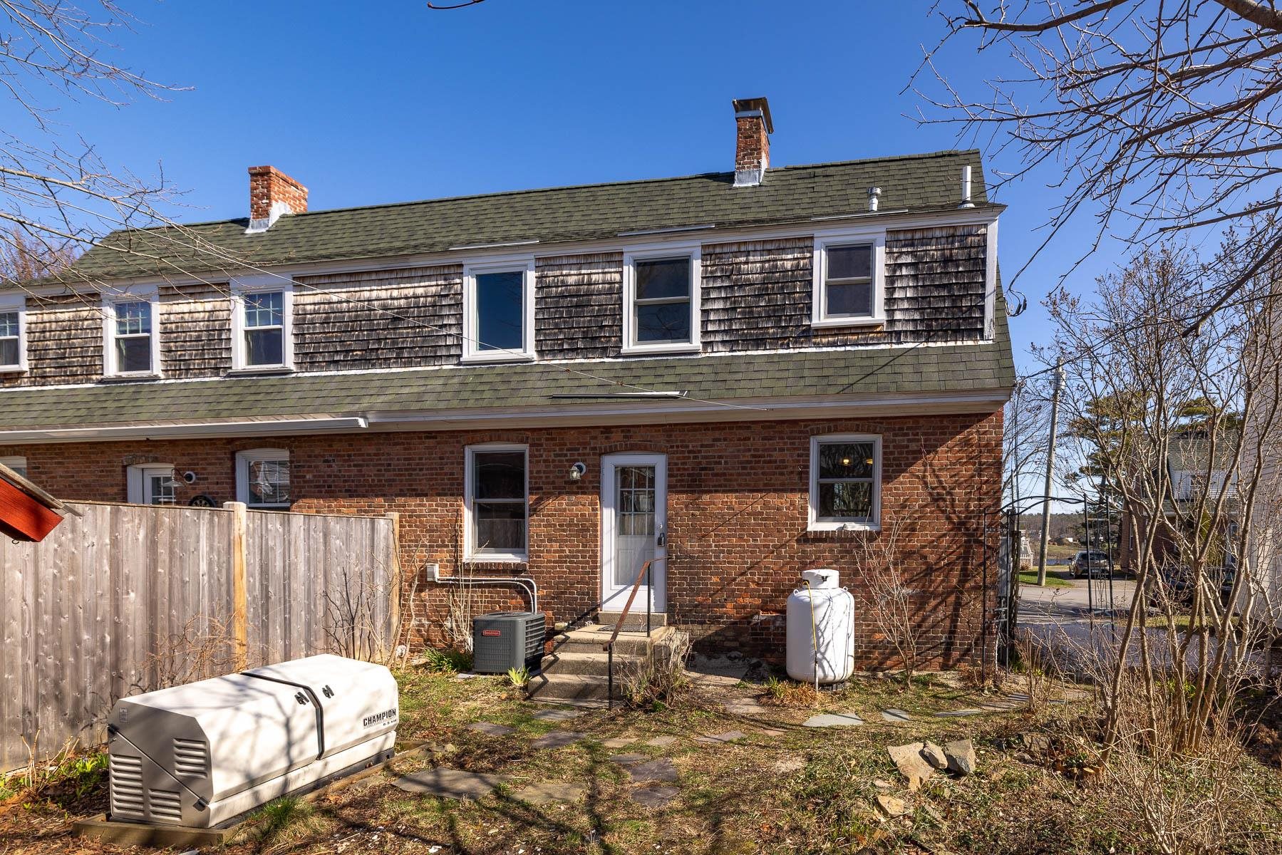 127 Crescent Way