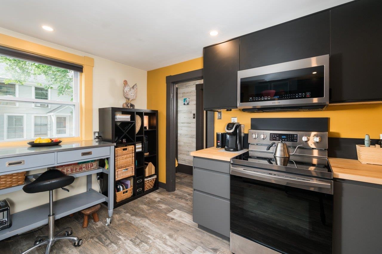 183-185 Front Street