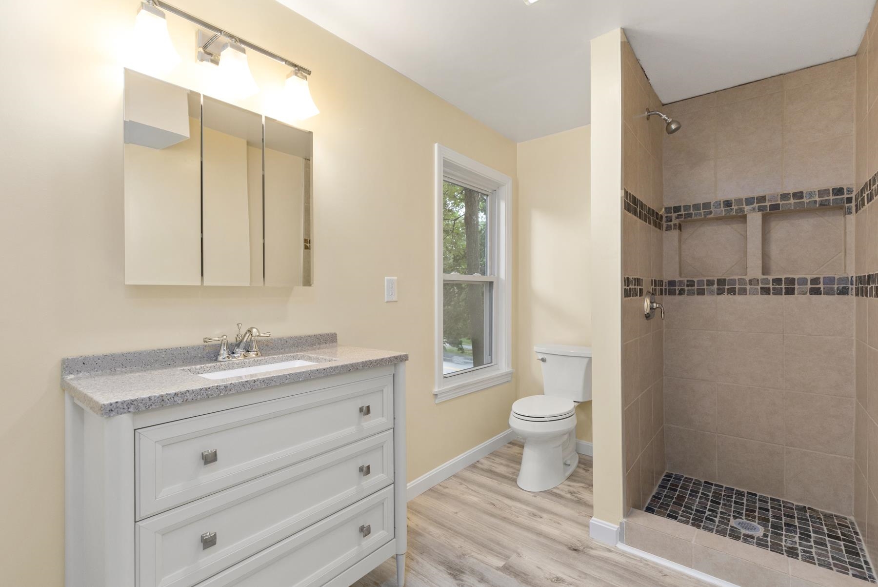 183-185 Front Street