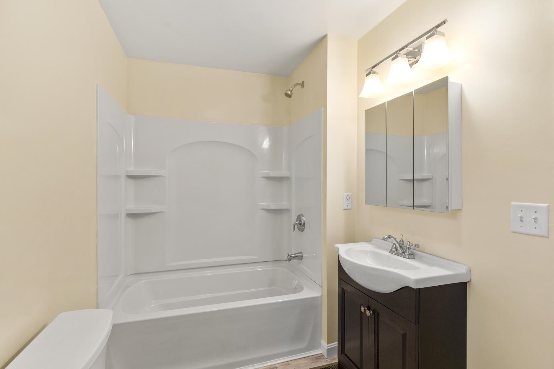 183-185 Front Street