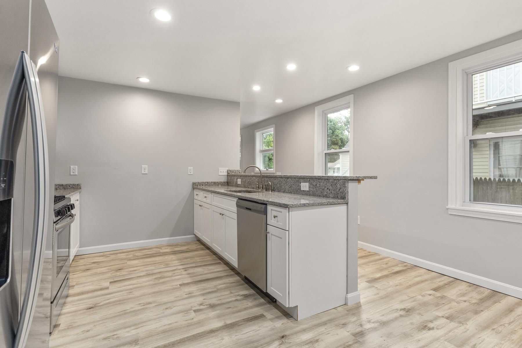 183-185 Front Street