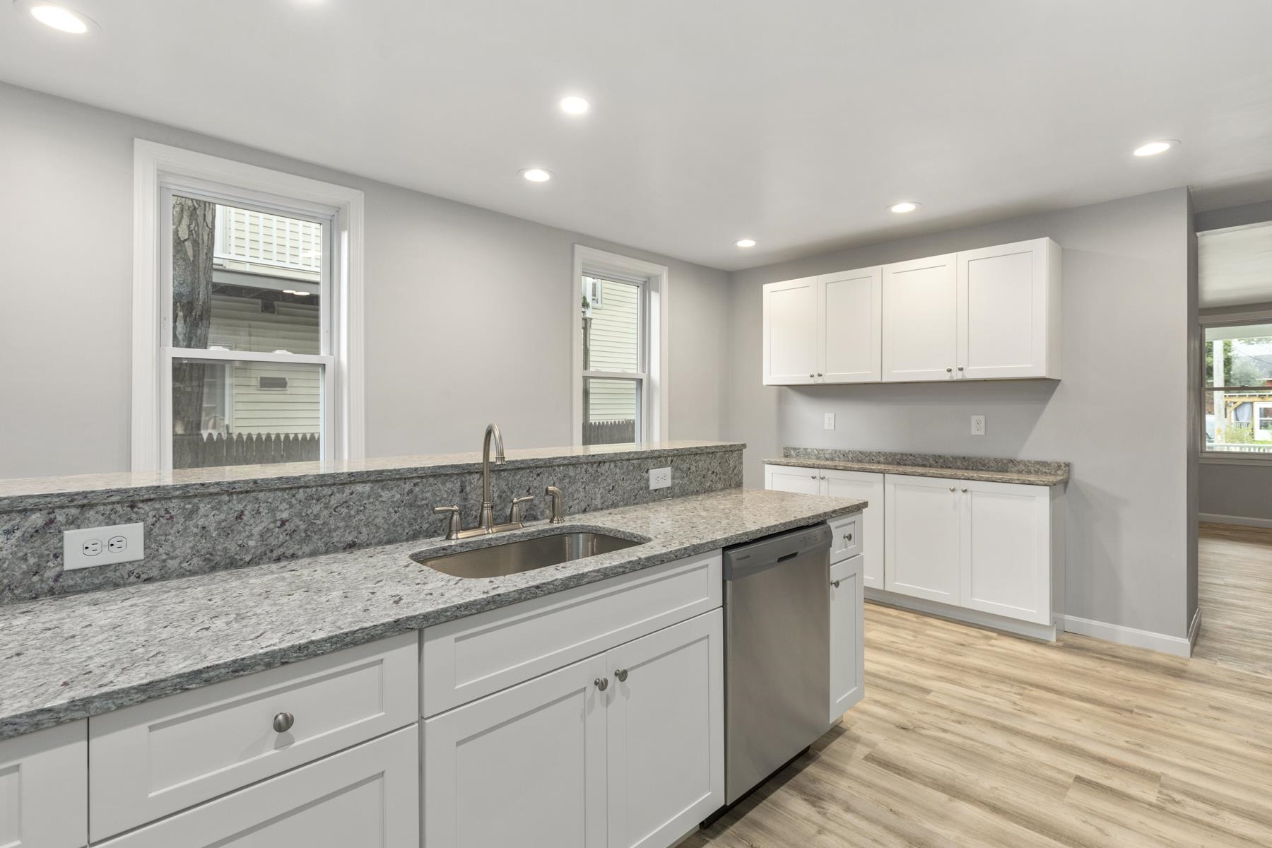 183-185 Front Street