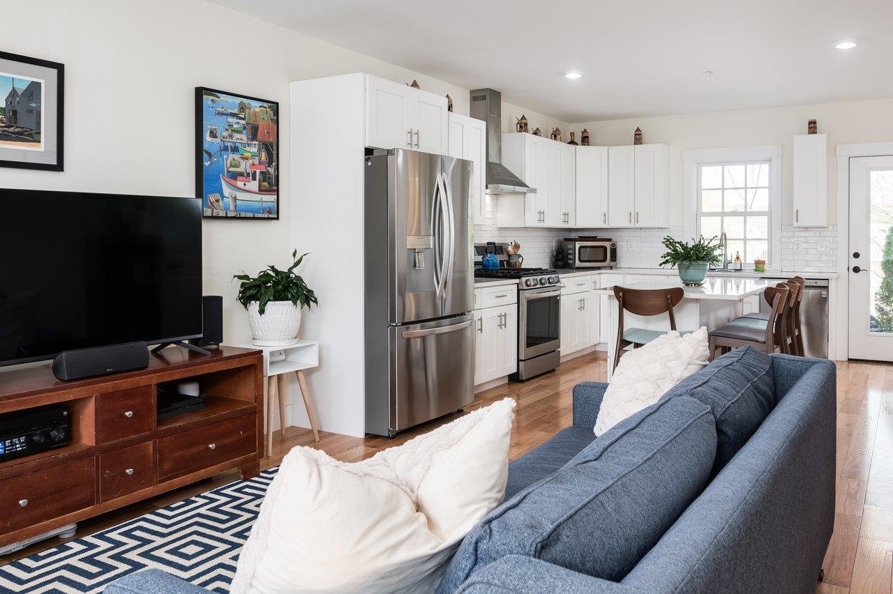 73 Prospect Street Unit: 2