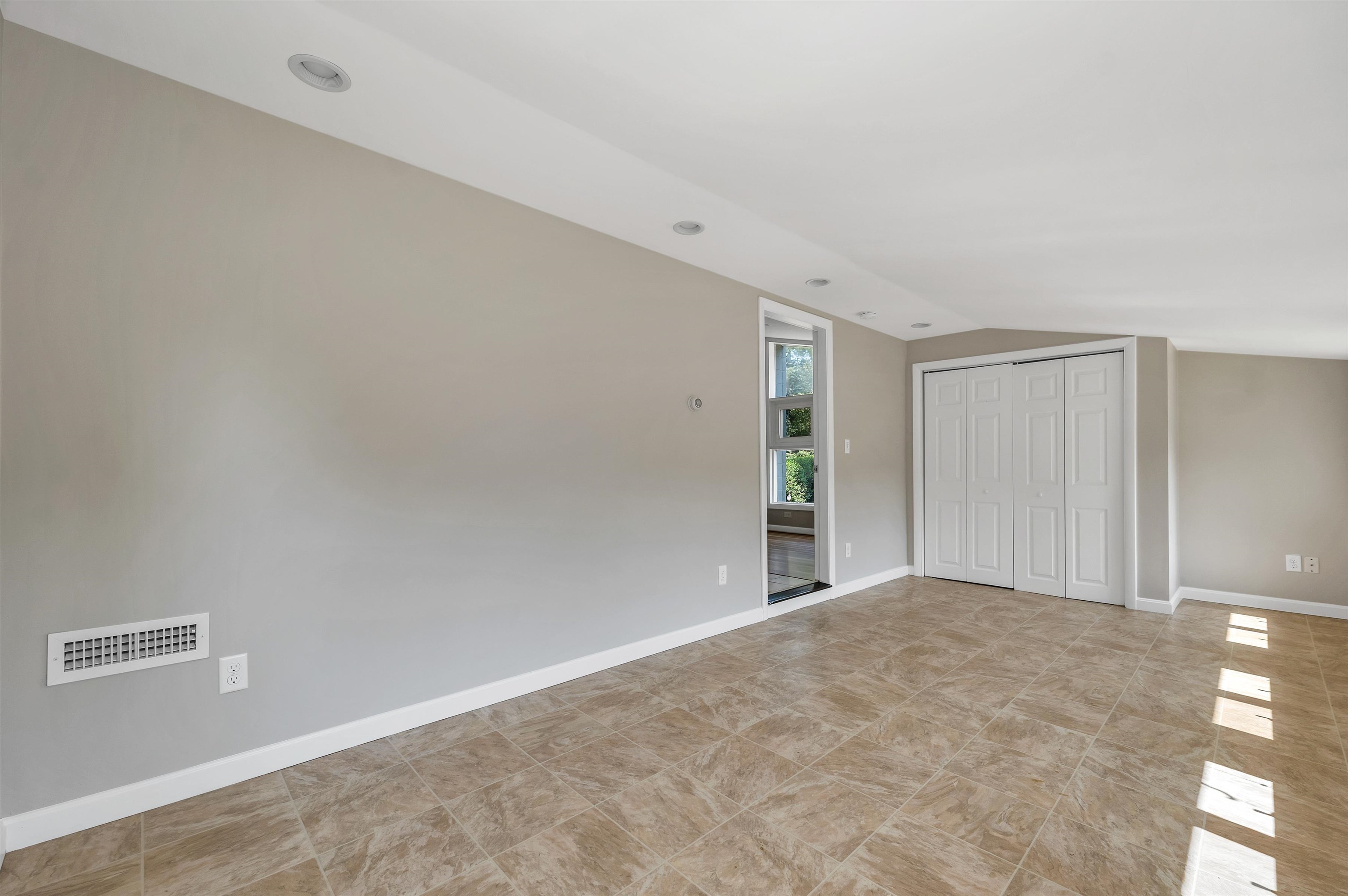 7 Hemlock Circle