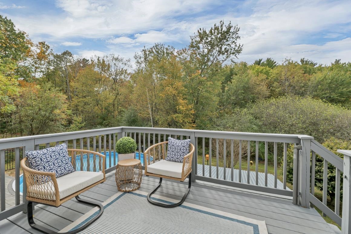 22 Stratham Heights Road